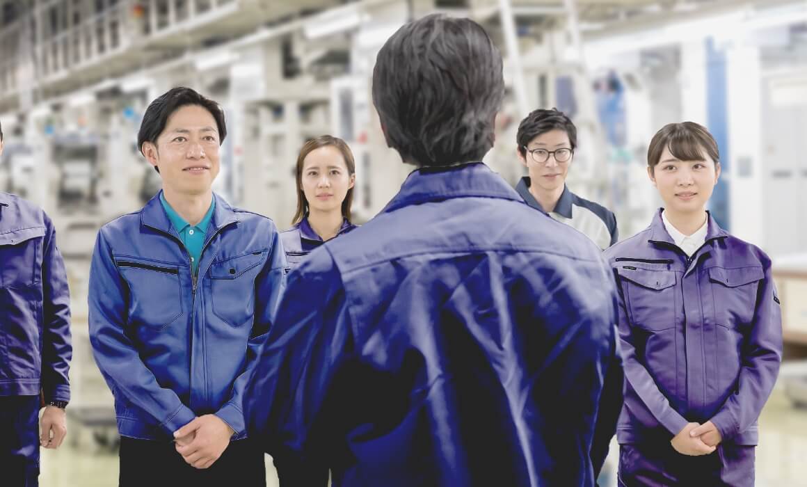 研修をする社員たち